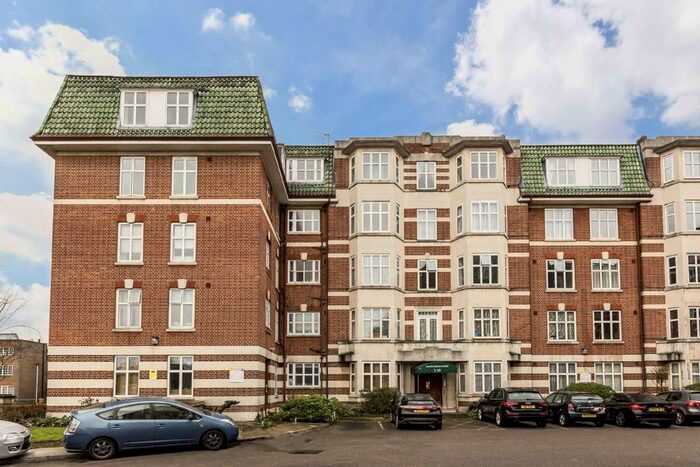 4 Bedroom Flat To Rent In Haven Green, London, W5