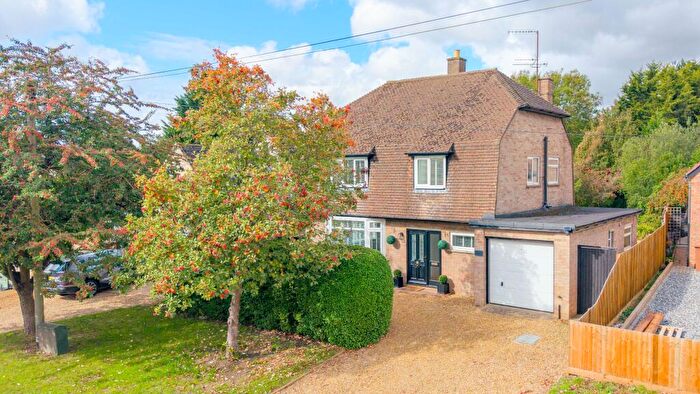 3 Bedroom Detached House For Sale In Cherry Orton Road, Orton Waterville, PE2
