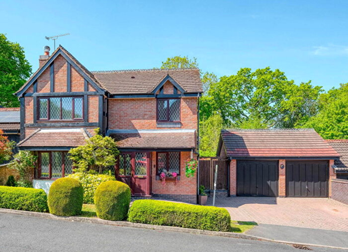 4 Bedroom Detached House For Sale In Woodbury Close, Callow Hill, Redditch, B97