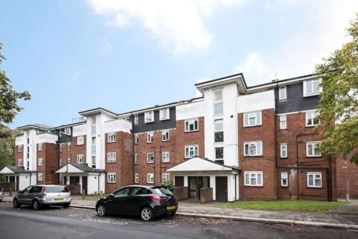 2 Bedroom Flat To Rent In The Grange, Berwick House The Grange, N2