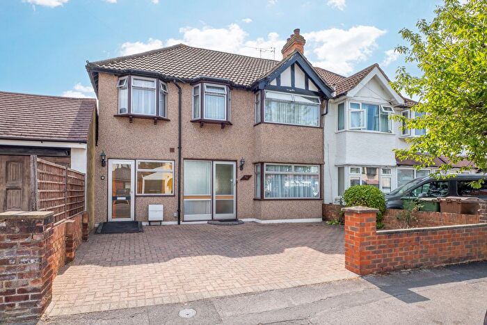 4 Bedroom Semi Detached House For Sale In Ash Road, Sutton, SM3