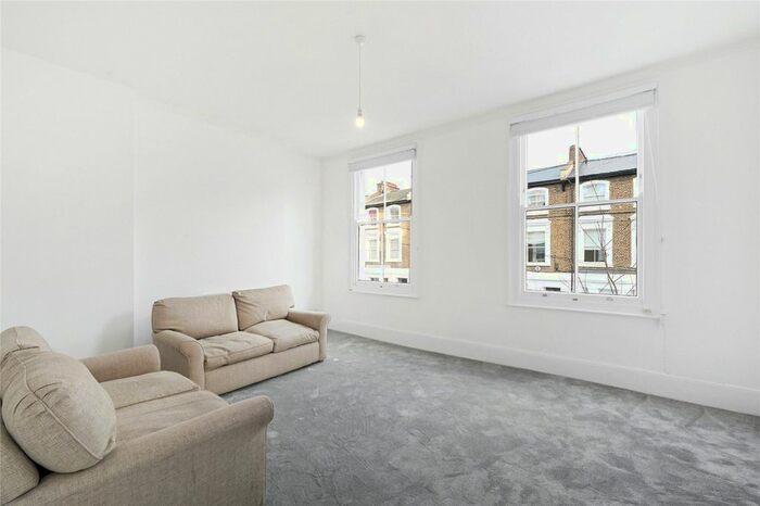 3 Bedroom Flat To Rent In Overstone Road, Hammersmith, London, W6