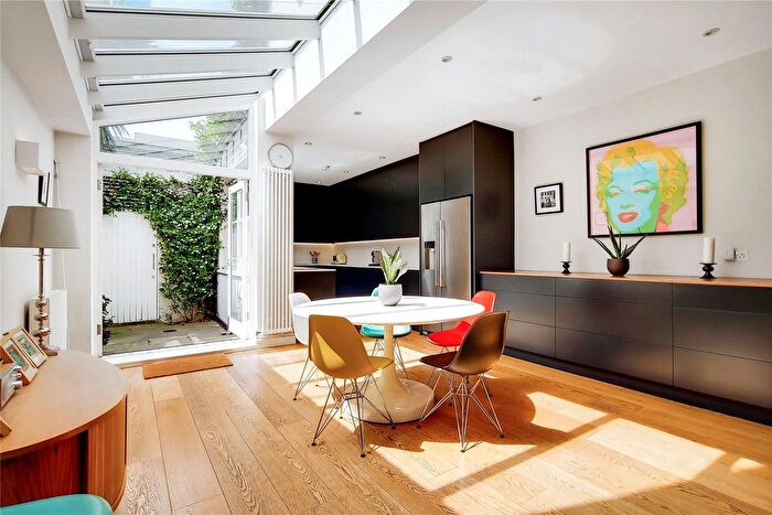 4 Bedroom Terraced House To Rent In Burnsall Street, Chelsea, London, SW3
