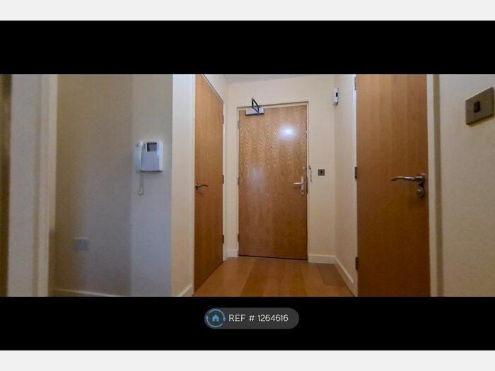 1 Bedroom Flat To Rent In Douglas Close, Stanmore HA7