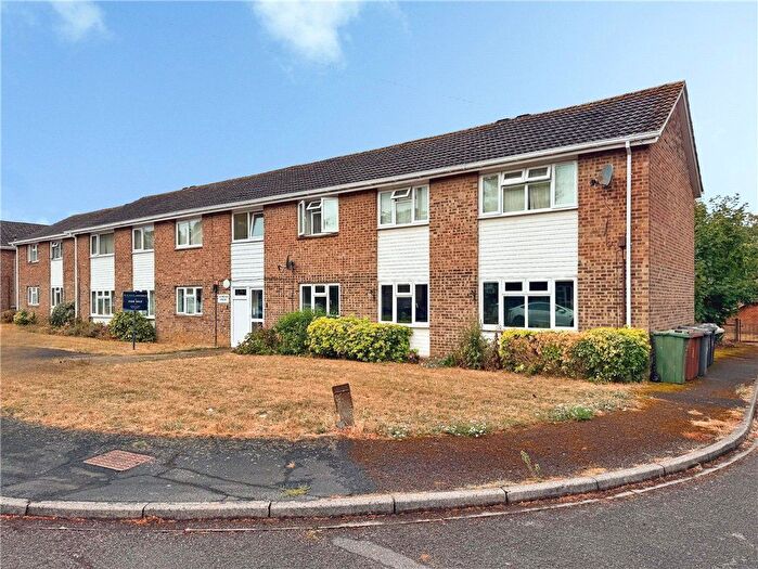 2 Bedroom Flat For Sale In Symes Road, Romsey, Hampshire, SO51