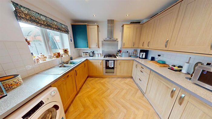 3 Bedroom Terraced House For Sale In Arundel Way, Cawston, Rugby, CV22