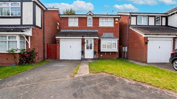 3 Bedroom Detached House For Sale In Newby Gardens, Oadby, Leicester, LE2