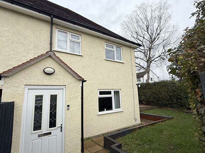 3 Bedroom Semi-Detached House For Sale In Abbots Road, Tewkesbury, GL20