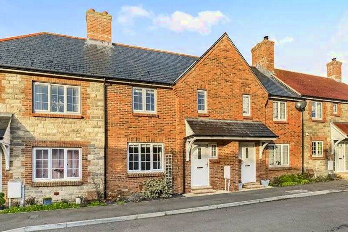 2 Bedroom Property To Rent In Farwell Crescent, Weymouth, DT3