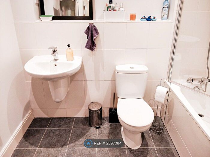 1 Bedroom Flat To Rent In Pollard House, Spa Road, SE16