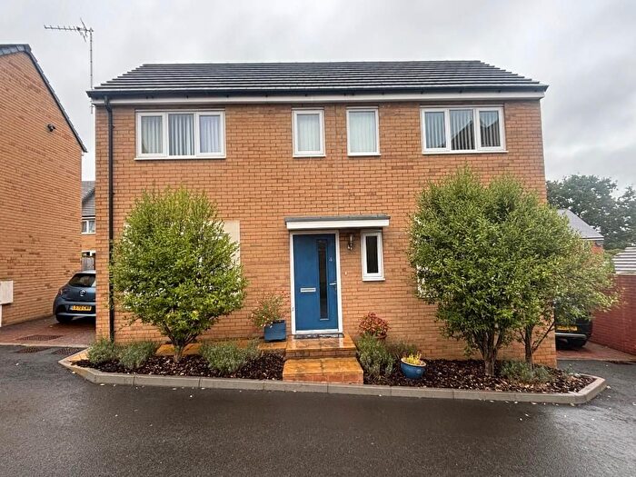 3 Bedroom Detached House For Sale In Meadowsweet Road, Lyde Green, Bristol, BS16