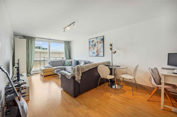 2 Bedroom Flat To Rent In Dolphin House, Smugglers Way, SW18