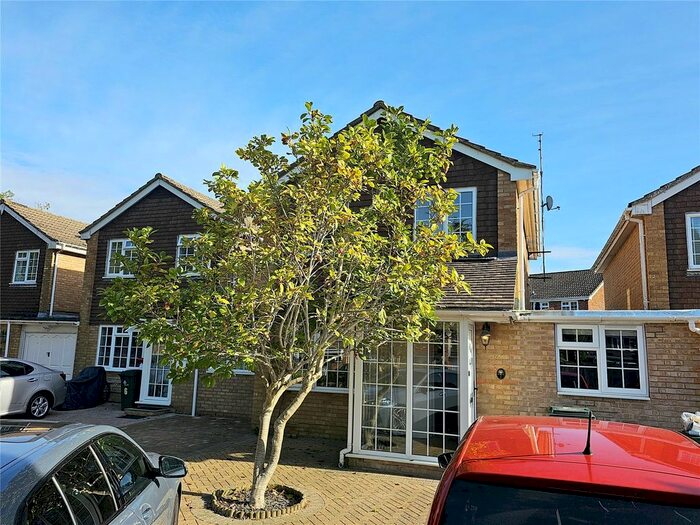 4 Bedroom Link Detached House To Rent In St. Hildas Close, Crawley, West Sussex, RH10