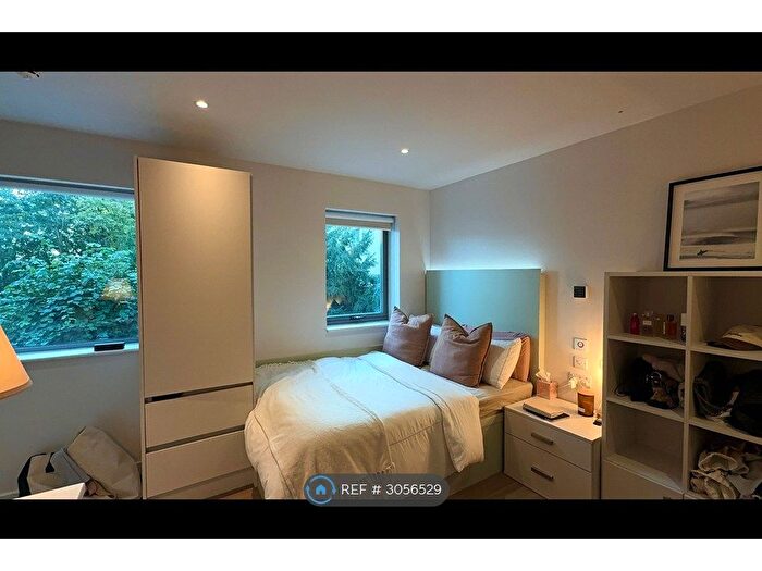 Studio To Rent In Park Place, Bristol, BS8