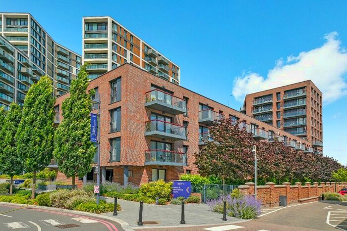 Apartment To Rent In Imperial Building, Duke Of Wellington Avenue, Woolwich, SE18