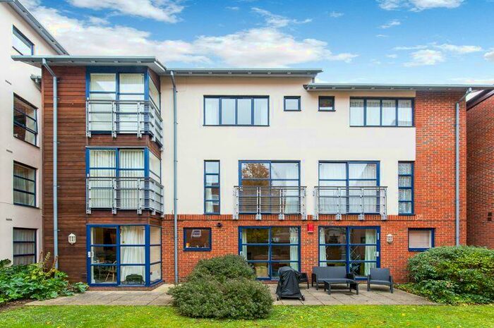 3 Bedroom Maisonette To Rent In Hyde, Close To The Train Station, SO23