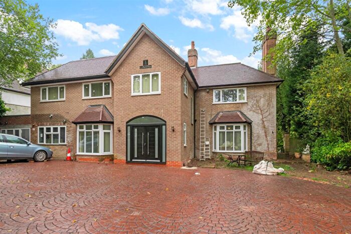 5 Bedroom Detached House To Rent In Keepers Road, Sutton Coldfield, B74