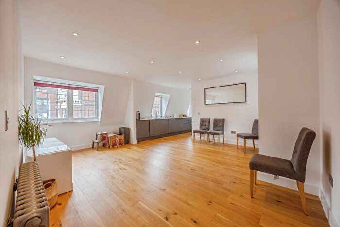 2 Bedroom Flat To Rent In Hamilton Apartments, Croydon, CR0