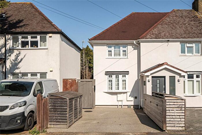 2 Bedroom End Of Terrace House For Sale In Fullers Avenue, Surbiton, KT6