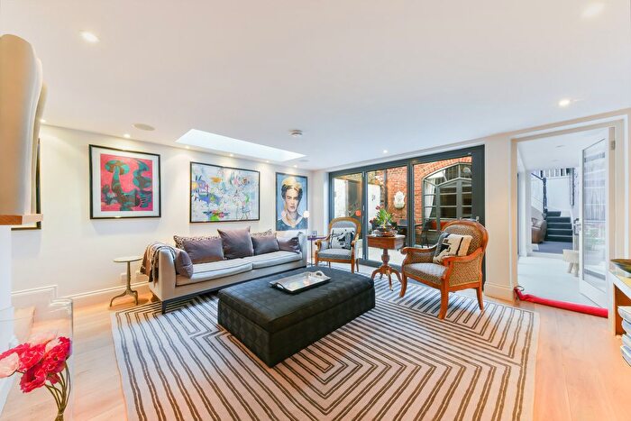 5 Bedroom Property To Rent In Augustine Road, London, W14