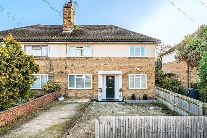 2 Bedroom Property To Rent In Wheatley Road, Isleworth, TW7