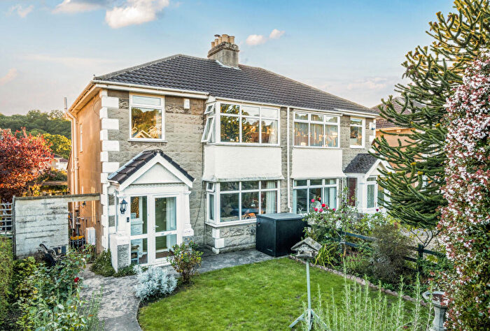 3 Bedroom Semi-Detached House For Sale In Newbridge Road, Bath, Somerset, BA1