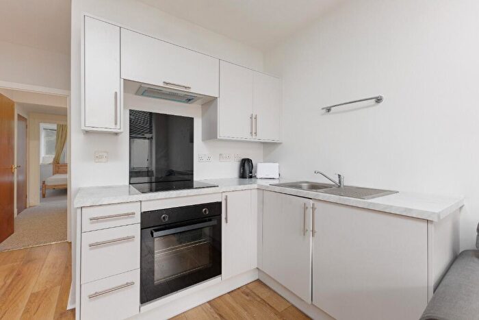 1 Bedroom Flat To Rent In Broughton Road, Broughton, Edinburgh, EH7
