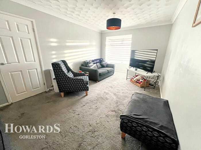 2 Bedroom Semi-Detached Bungalow For Sale In Flowerday Close, Hopton, NR31