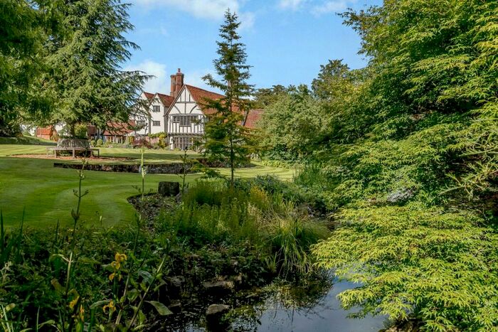 5 Bedroom Detached House For Sale In Brook Hill, North End, Dunmow, Essex, CM6