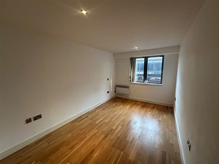 2 Bedroom Flat For Sale In Express Building, Oldham Road, Ancoats, Manchester, M4