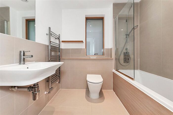 1 Bedroom Flat To Rent In Addenbrookes Road, Trumpington, Cambridge, Cambridgeshire, CB2