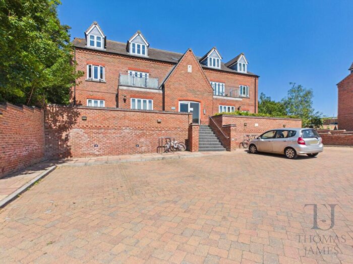 2 Bedroom Flat For Sale In Candleby Lane, Cotgrave, NG12
