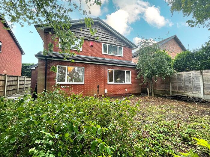 4 Bedroom Detached House For Sale In Matherbank, Westhoughton, Bolton, BL5