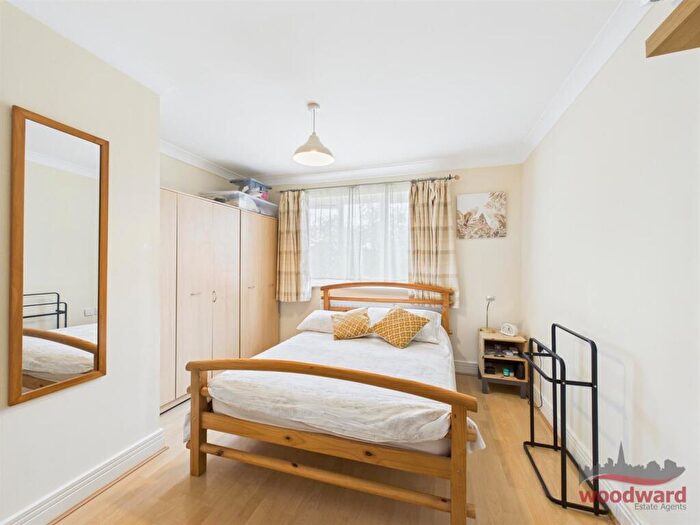 2 Bedroom Flat For Sale In Collapit Close, Harrow, HA1