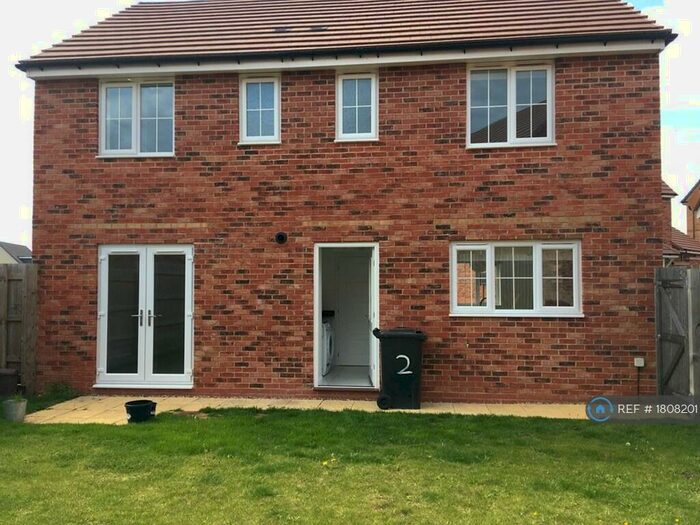 4 Bedroom Detached House To Rent In Howkins Road, Northampton, NN6