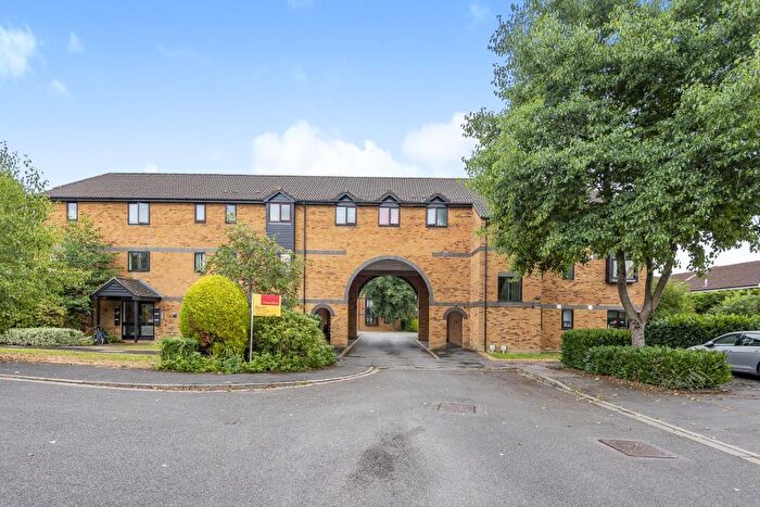 2 Bedroom Apartment To Rent In Heron Drive, Bicester, OX26