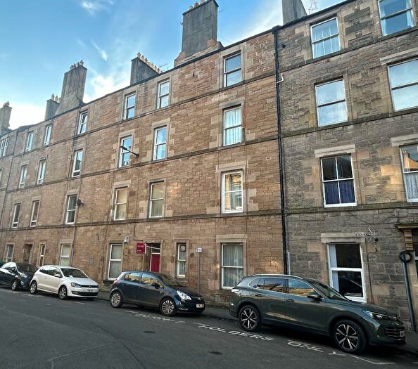 1 Bedroom Flat To Rent In Drumdryan Street, Edinburgh, EH3