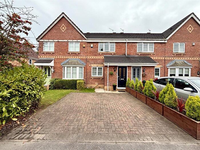 2 Bedroom Town House For Sale In Lauren Close, Liverpool, L36