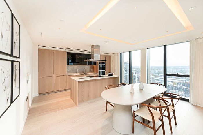 3 Bedroom Flat To Rent In River Park Tower, Nine Elms Lane, London, SW8