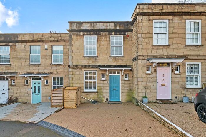 3 Bedroom Terraced House To Rent In Bower Gardens, Salisbury, SP1