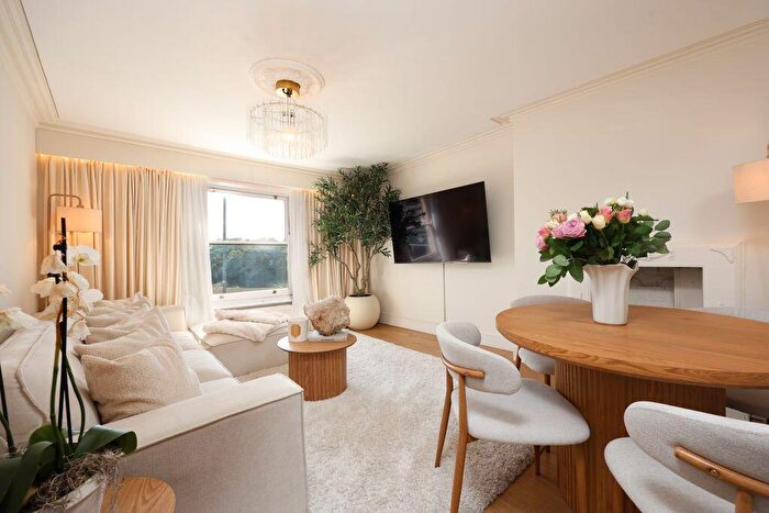 4 Bedroom Maisonette For Sale In Granby Hill | Clifton, BS8