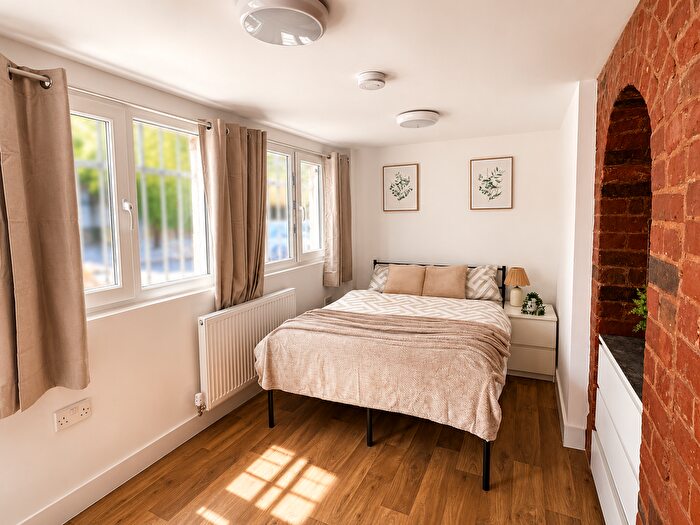 Studio To Rent In Temple Bar, Willenhall, WV13