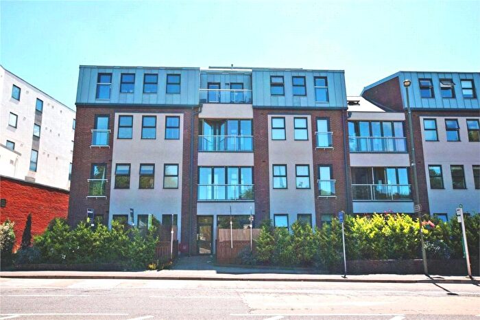 1 Bedroom Flat For Sale In Upper Charles Street, Camberley, Surrey, GU15
