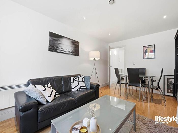 2 Bedroom Flat For Sale In Cheshire Street, London, E2