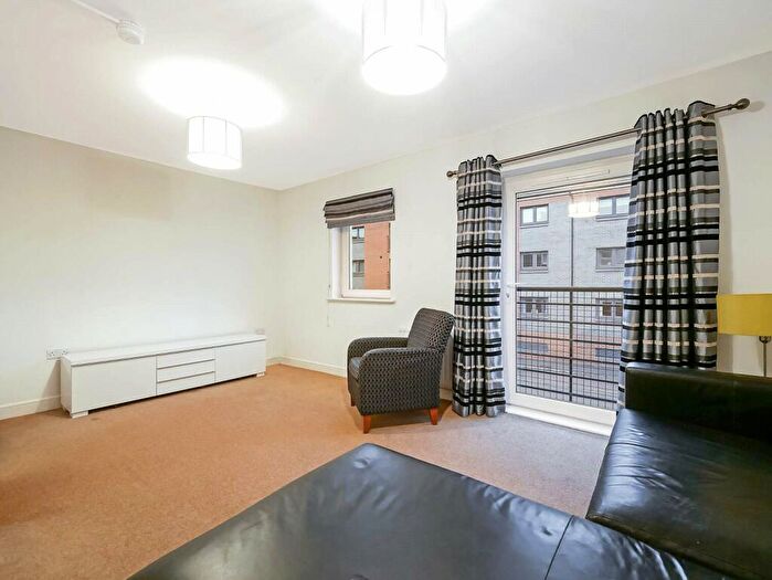 3 Bedroom Terraced House For Sale In Craigend Close, Anniesland, Glasgow, G13