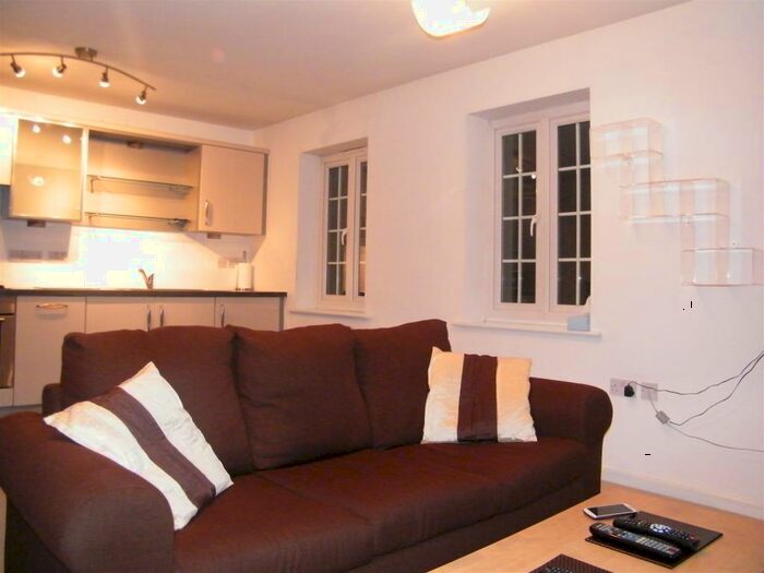 2 Bedroom Apartment To Rent In Mill Court, Radcliffe, M26