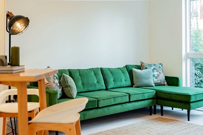 1 Bedroom Flat For Sale In Percival House, Knights Quarter, Winchester, SO22
