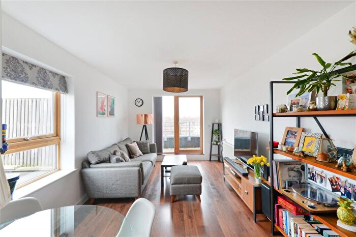1 Bedroom Apartment For Sale In Avonley Road, London, SE14