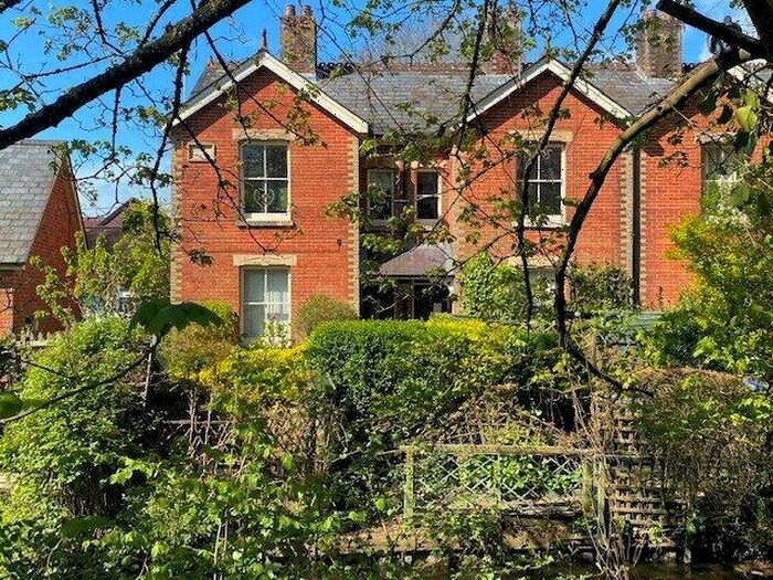 1 Bedroom Maisonette To Rent In South Front, Romsey, Hampshire, SO51