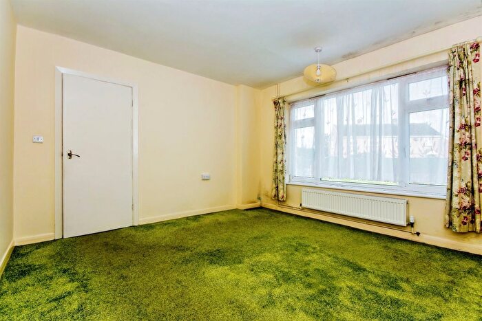 2 Bedroom Detached Bungalow For Sale In Daniels Crescent, Long Sutton, Spalding, PE12